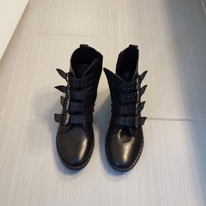 Steve Madden buckle boots